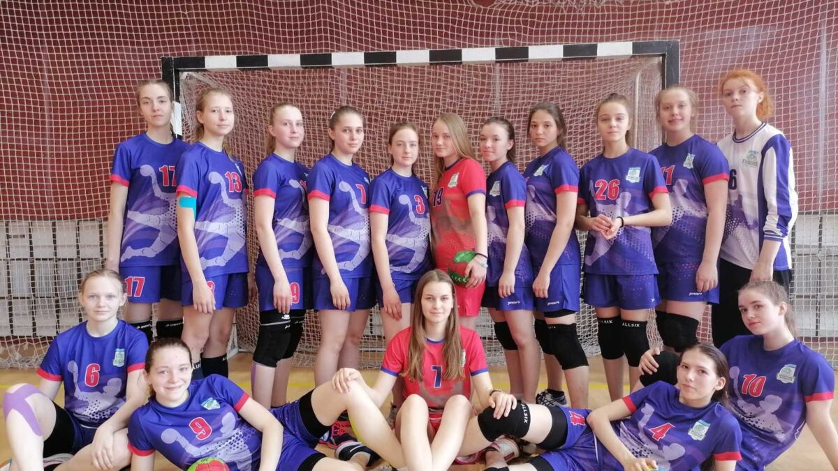 Тюменские гандболистки стали третьими в Новокузнецке